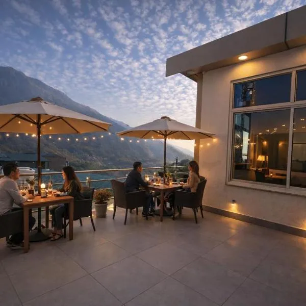 Sitara Premium Dhakad Gold, Near Lakshman Jhula，位于瑞诗凯诗的酒店
