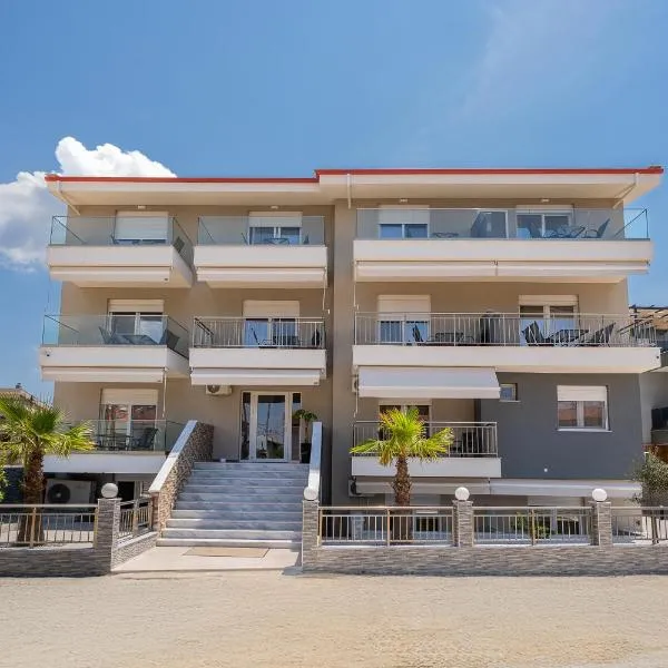 OASIS luxury apartments and rooms nikiti，位于尼基季的酒店