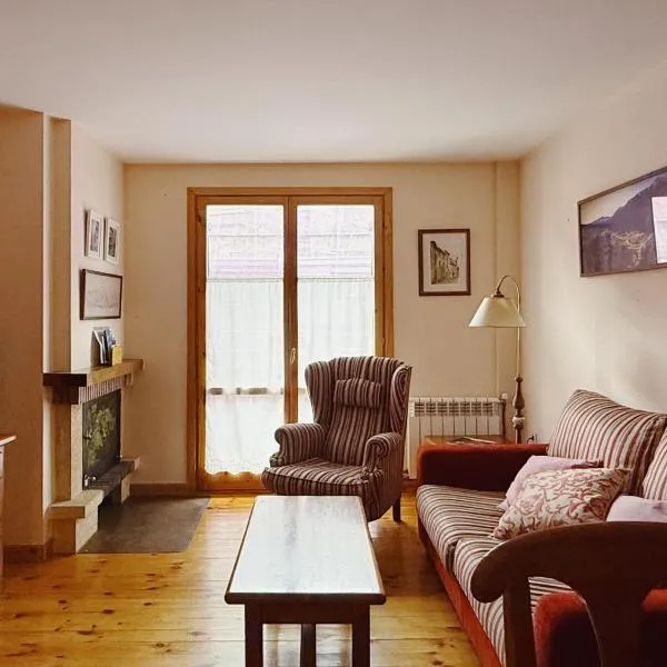 Apartamento turístico Nievesol 24 - Benasque，位于贝纳斯克的酒店