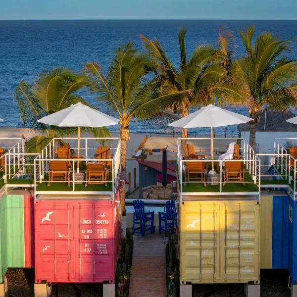 Beach Front Lux Containers，位于La Ventana的酒店