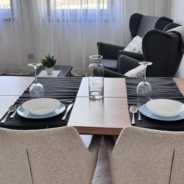 City Center Apartment Żory with Free Parking，位于若雷的酒店