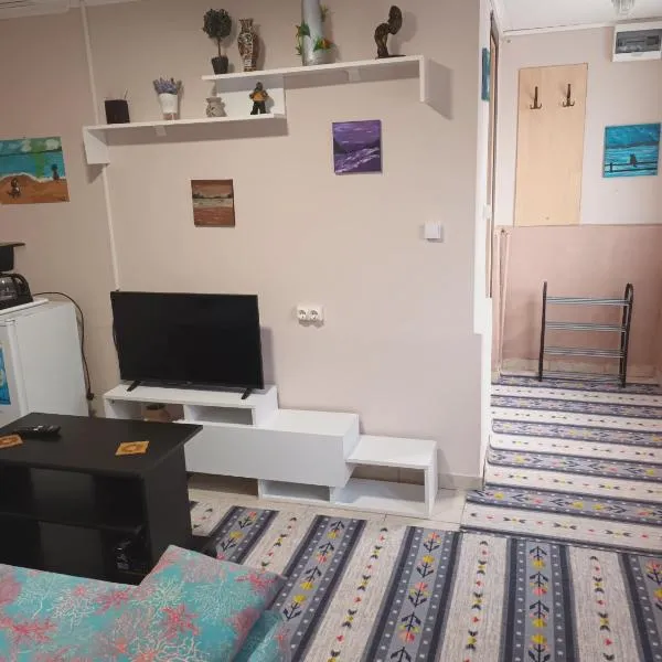 Sun sea quiet Casa Sim in Tuzla，位于图兹拉的酒店