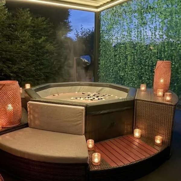Jacuzzi privatif Appartement premium Vendôme，位于旺多姆的酒店