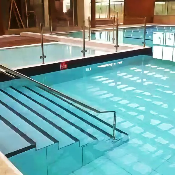 Beach Suite Israel - Indoor Pool, Best View, Gym, Massage Chair, Spa ביץ סוייט ישראל - נוף ים מאלף, בריכה מקורה, כיסא מסאז, חדר כושר וספא，位于亚实基伦的酒店