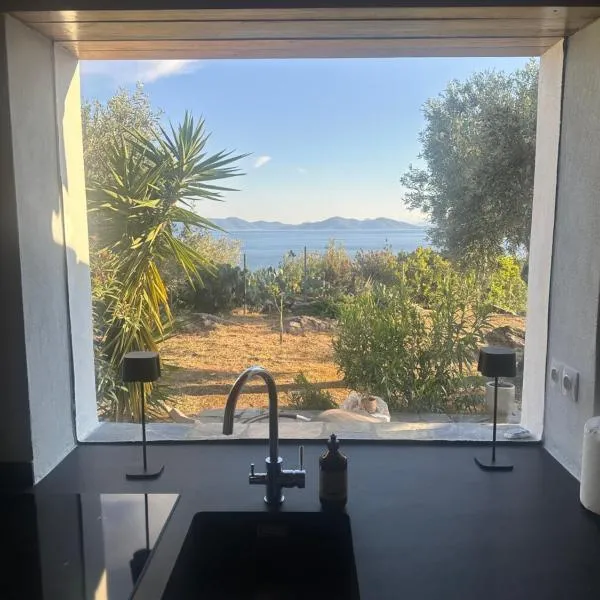 Haus im Olivenhain direkt am Meer，位于费索斯的酒店
