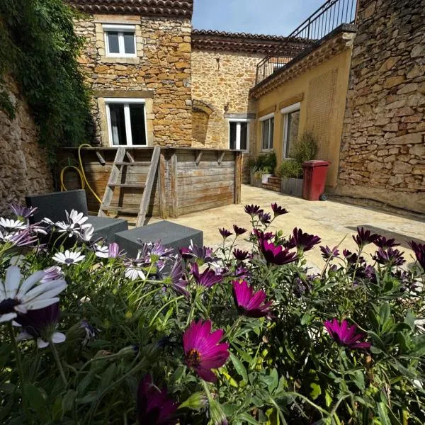 Maison de Village 4 chambres，位于撒波兰的酒店