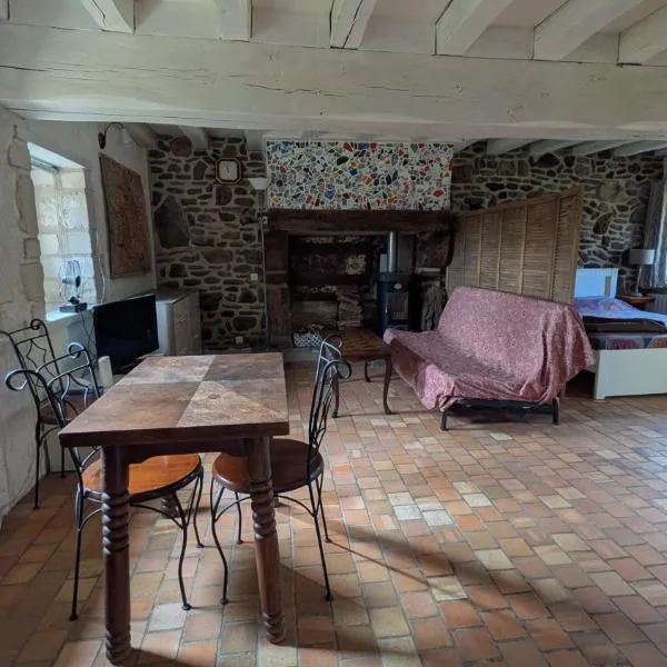 Studio à la campagne en Sarthe，位于Yvré-le-Pôlin的酒店