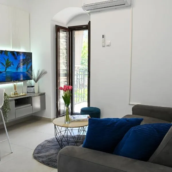 Studio Mare Kotor，位于多布罗塔的酒店
