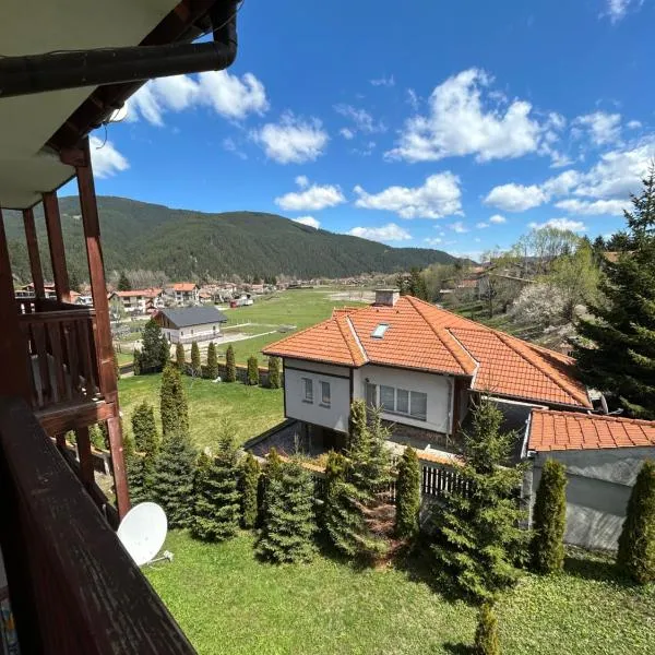 Apart F 39 Govedartsi Forest View，位于戈韦达尔齐的酒店