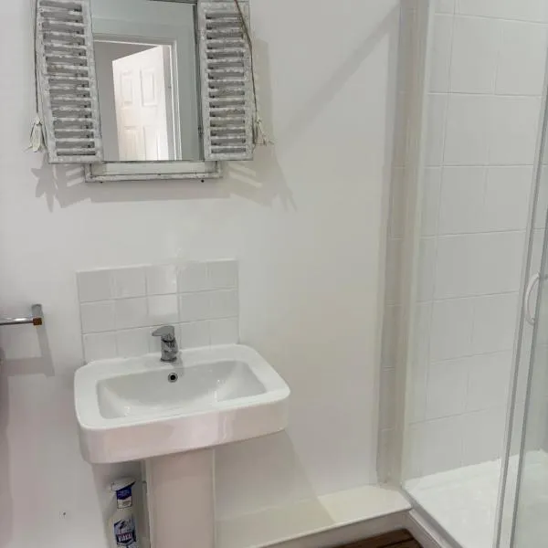 En suite room with separate living room,位于Coldstream Station的酒店