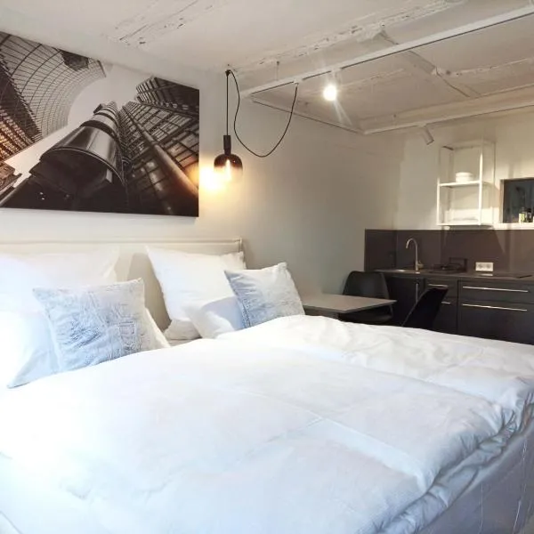 NOX HOTEL - Digital-Check-In - No Reception - nahe Bretten & Karlsruhe - 5 Future，位于Wössingen的酒店