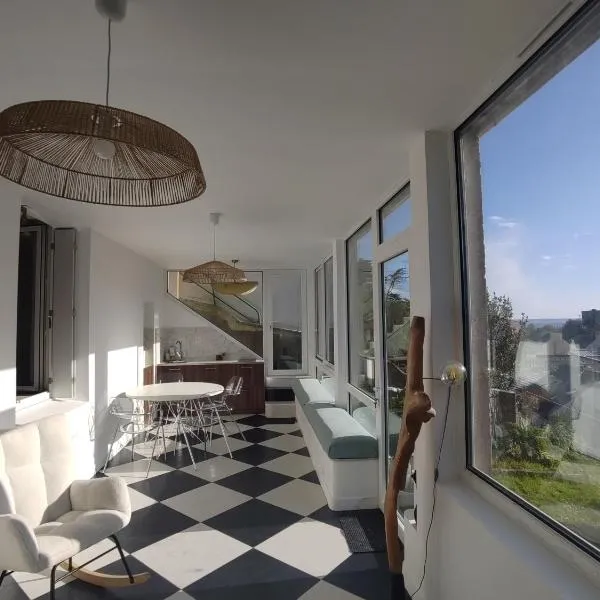 Appartement vue mer, proche centre ville，位于布雷斯特的酒店
