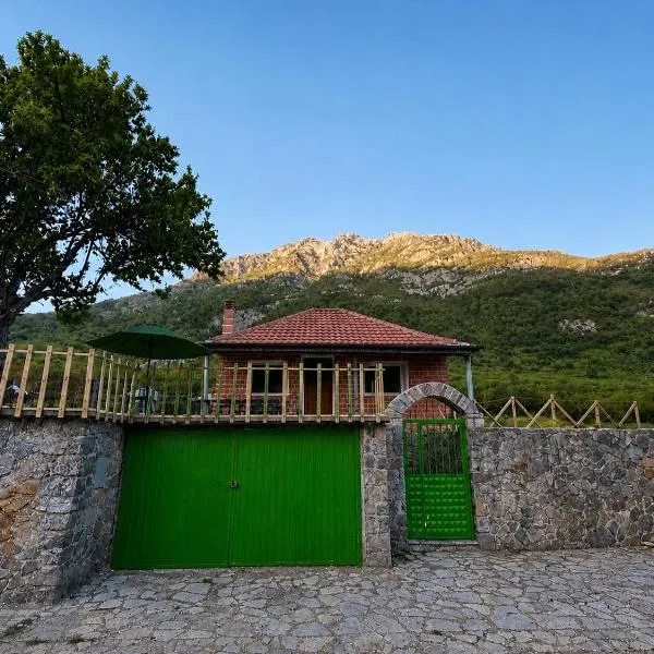 Villa Adi,位于Ducaj的酒店