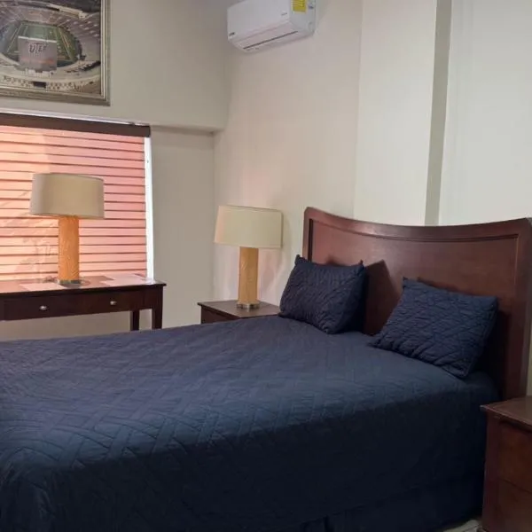 Hotel La Frontera,位于华雷斯城的酒店