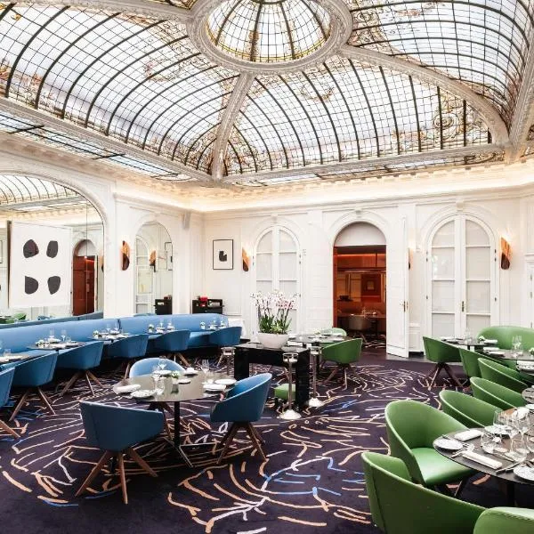 Hôtel Vernet Champs Elysées Paris，位于巴黎的酒店