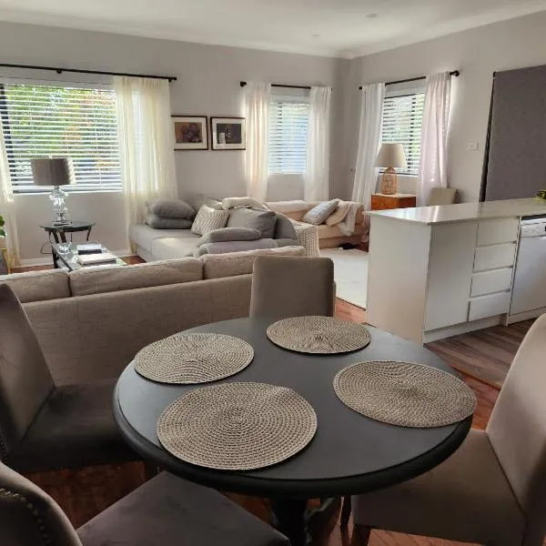 Bowral Central Garden Apartment，位于波拉尔的酒店