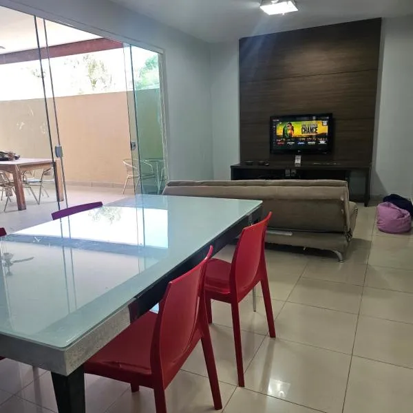 Casa Aconchegante, ideal para famílias e grupos!,位于戈亚尼亚的酒店