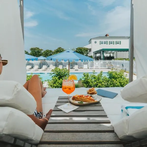 Canoe Place Inn & Cottages，位于汉普顿贝斯的酒店