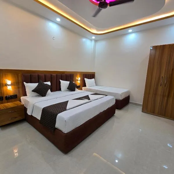 Hotel Hans Palace，位于Ayodhya的酒店