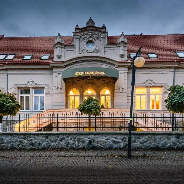 中央公园酒店，位于Stará Bystrica的酒店
