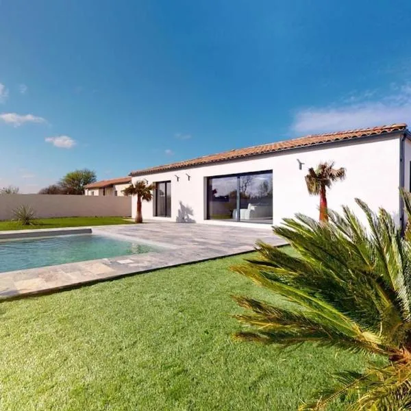 Villa Nana - Pool & tranquility - 10 min from Carcassonne，位于Villegailhenc的酒店