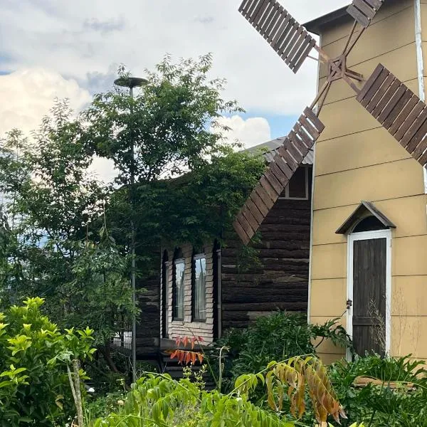 Peaceful Waterfall Homestay - Nhà Bên Thác，位于Hoat的酒店