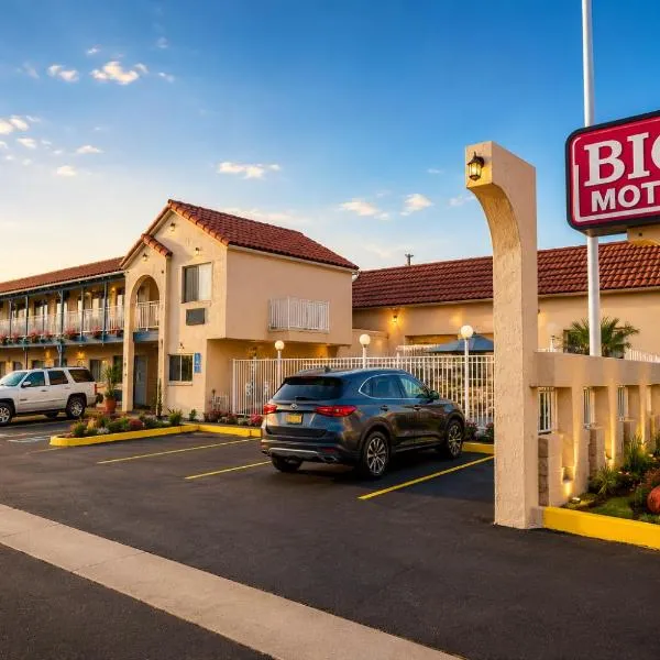 Big A Motel & Suites Near Disneyland Orange County，位于奥兰治的酒店