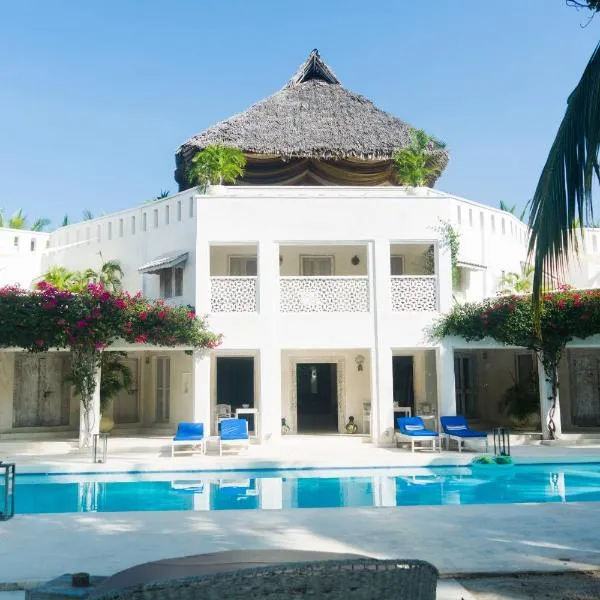 The Villa Luxury Suites Hotel，位于迪亚尼海滩的酒店