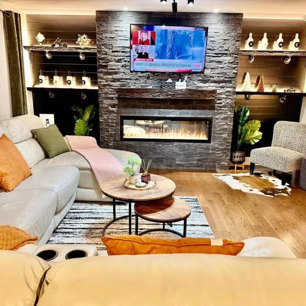 High end haven where Serenity meets Style and Fun，位于蒙克顿的酒店