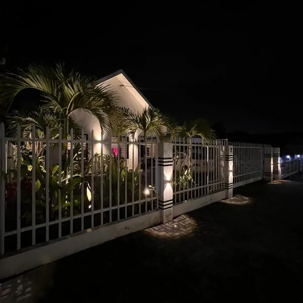 Snowy Lodge, fully airconditioned & luxurious apartments，位于帕拉马里博的酒店