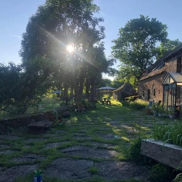The Village，位于Anzat-le-Luguet的酒店
