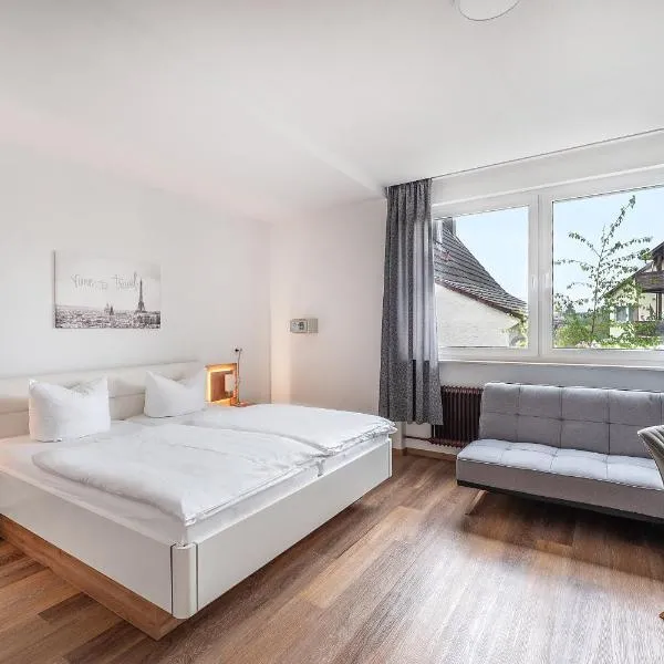 Hotel Glas Schwarzwald，位于Fluorn的酒店