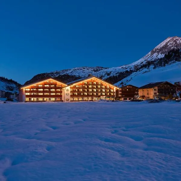 ROBINSON ALPENROSE Zürs，位于祖尔斯的酒店