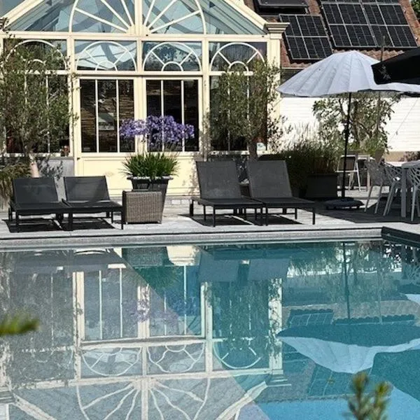 Boutique hotel Het Bloemenhof，位于Dudzele的酒店
