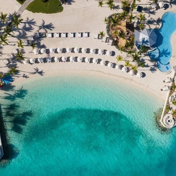 Blue Haven Resort- All Inclusive，位于普罗维登西亚莱斯岛的酒店