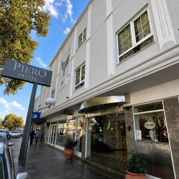 Hotel Piero，位于梅塞德斯镇的酒店