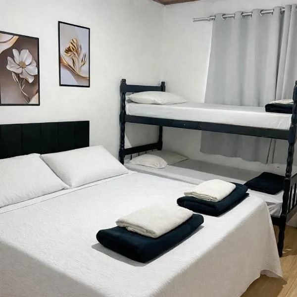Hospedagem Doce lar，位于约恩维利的酒店