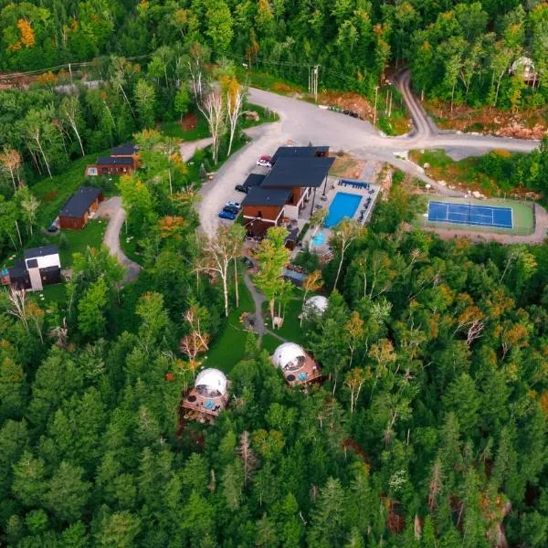Bel Air Tremblant Hotel - Dômes & Chalets，位于蒙特朗布朗的酒店