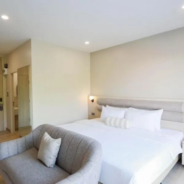 Aster Canopy Suites & Living，位于罗勇的酒店
