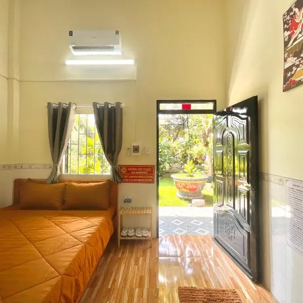 Nhà Nghỉ Sakura Homestay R11，位于Tra Tan的酒店