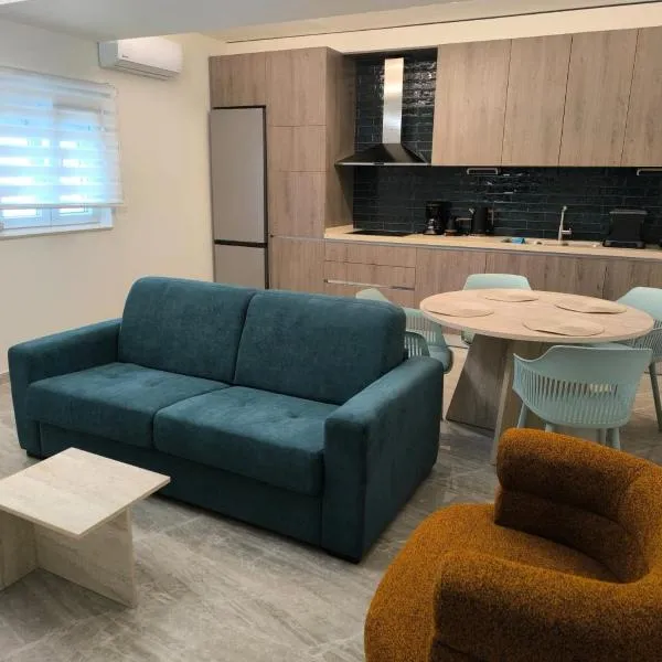Krithia Apartment with Garden Deluxe Apartment，位于Krithiá的酒店