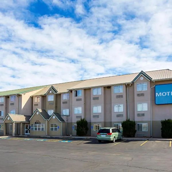 Motel 6-Bernalillo, NM，位于伯纳利欧的酒店