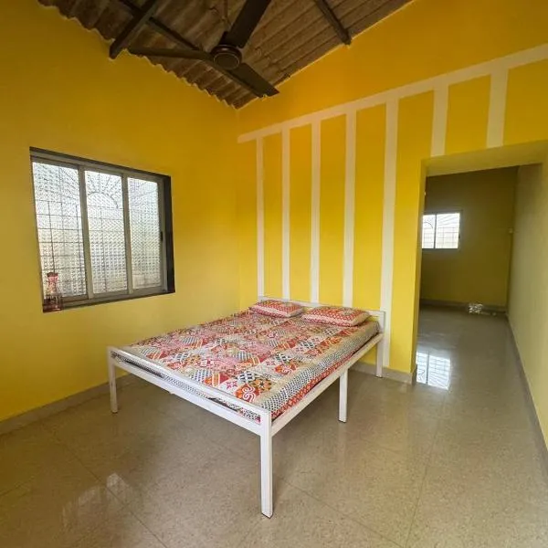 Budget Bliss Homestay in Ratnagiri，位于拉特纳吉里的酒店