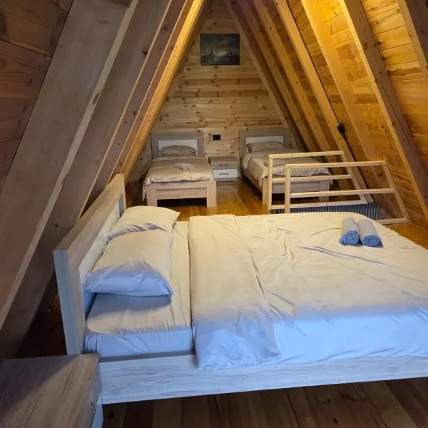 LakeSideCottage，位于普拉夫的酒店