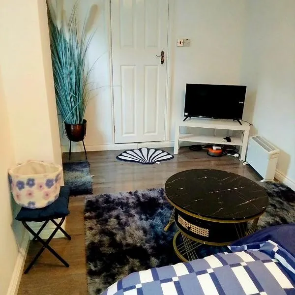 17 southview Avenue, Tilbury, RM18 7SA，位于提伯利的酒店