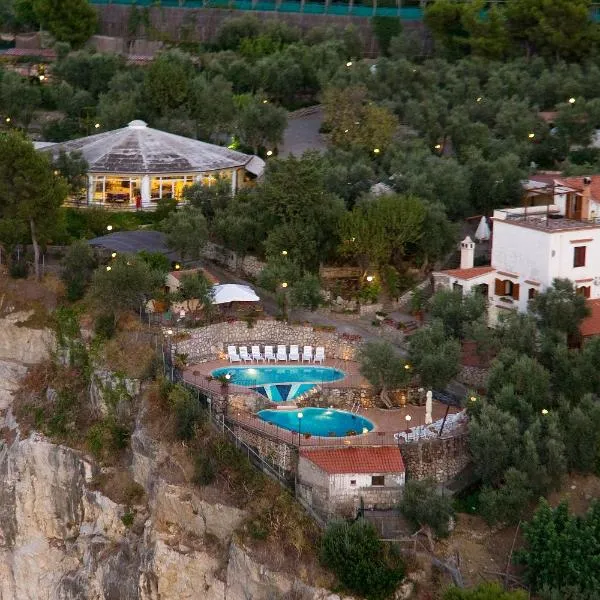 Villaggio Villa Lubrense，位于马萨鲁布朗斯的酒店