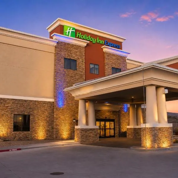 Holiday Inn Express & Suites Truth or Consequences by IHG - Newly Renovated，位于特鲁斯康西昆西斯的酒店