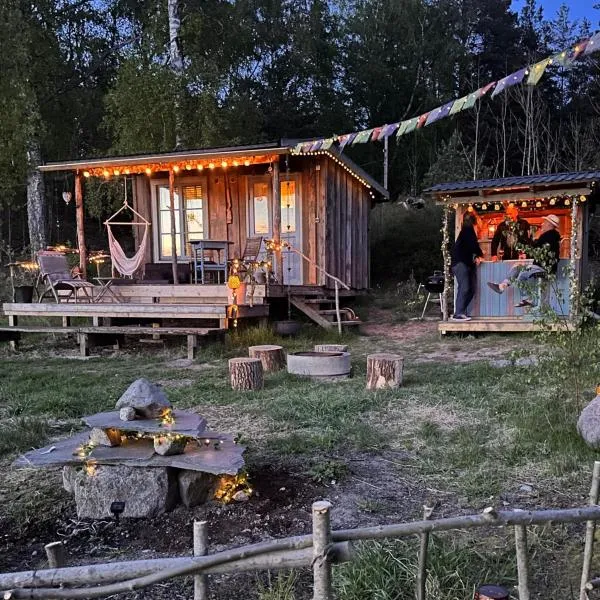 Vista Vibes Glamping，位于Grillby的酒店