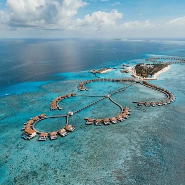 Radisson Blu Resort Maldives with 50 percent off on Sea Plane round trip 03 nights & above，位于Fenfushi的酒店