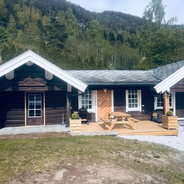 Innvik Hytte Anna，位于史特林的酒店